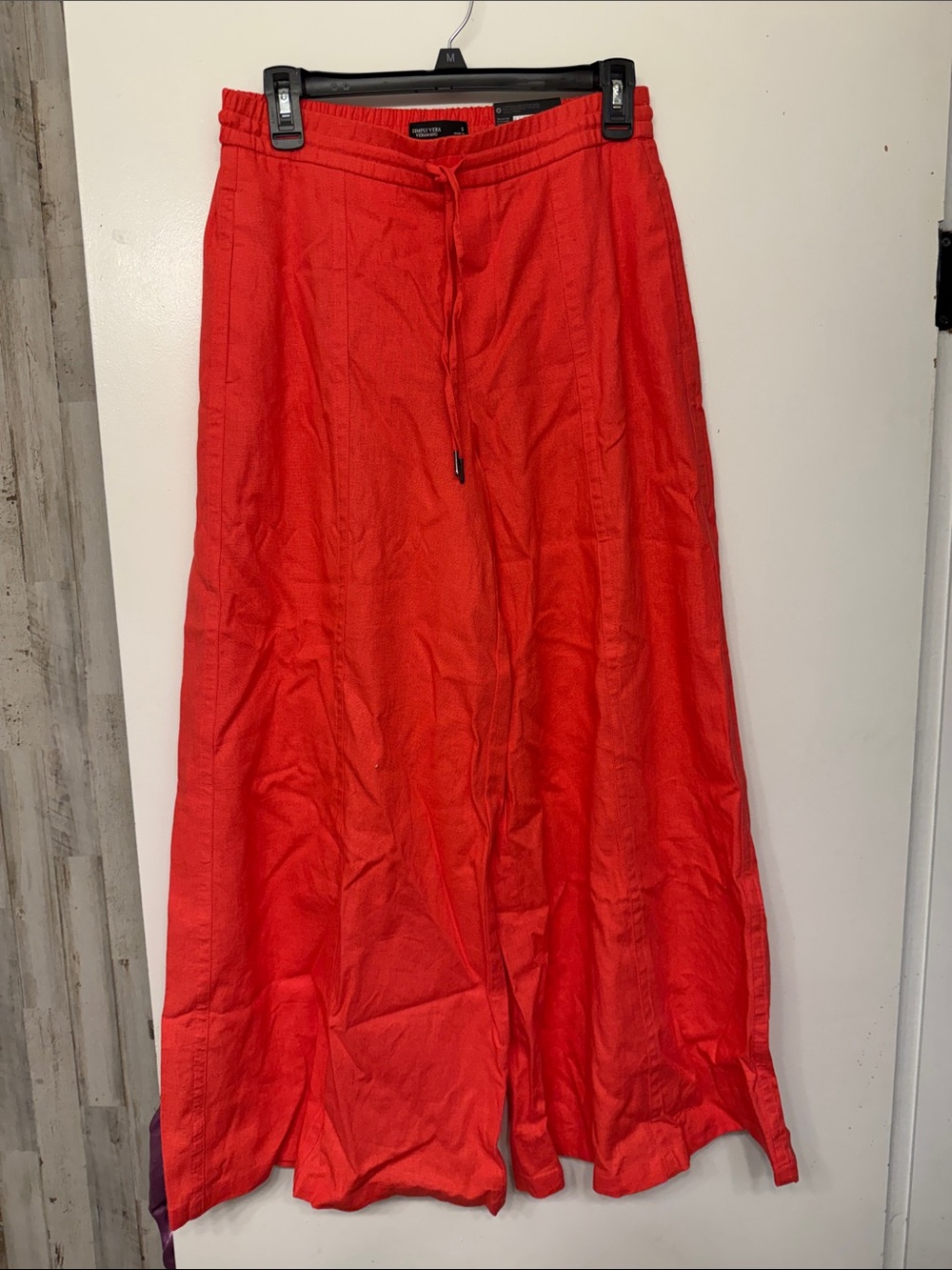 Women’s Red Drawstring wide leg pants. Simply Vera Verwang. NWT.
